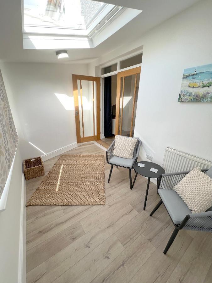 Redhill  1 Ashford Road Guesthouse מראה חיצוני תמונה