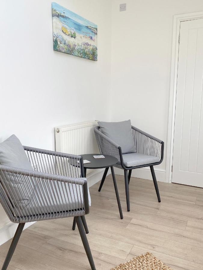 Redhill  1 Ashford Road Guesthouse מראה חיצוני תמונה