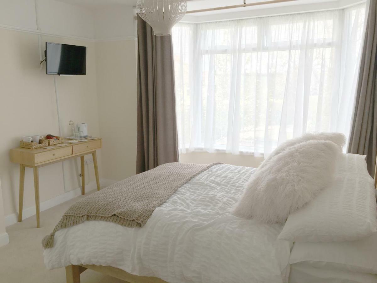 Redhill  1 Ashford Road Guesthouse מראה חיצוני תמונה