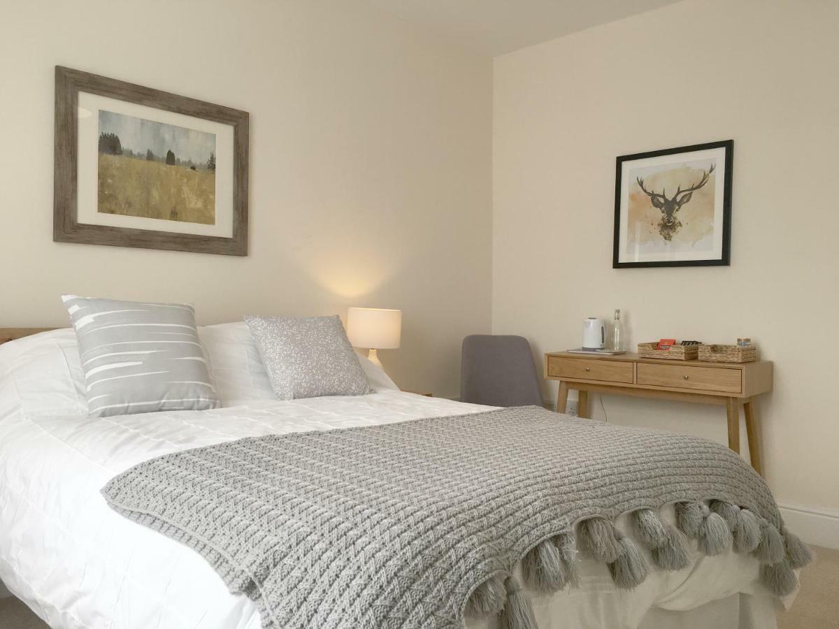 Redhill  1 Ashford Road Guesthouse מראה חיצוני תמונה