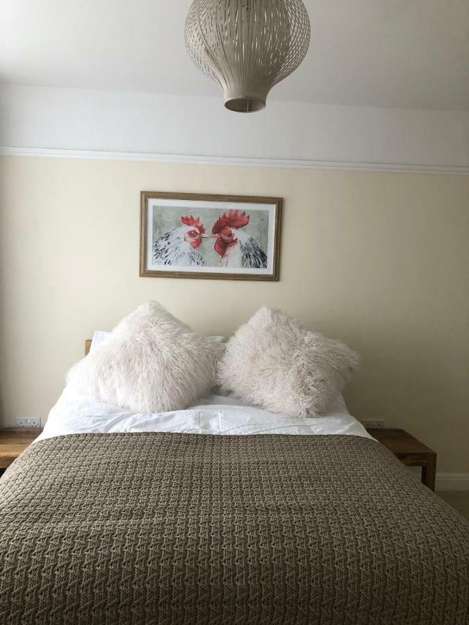 Redhill  1 Ashford Road Guesthouse מראה חיצוני תמונה